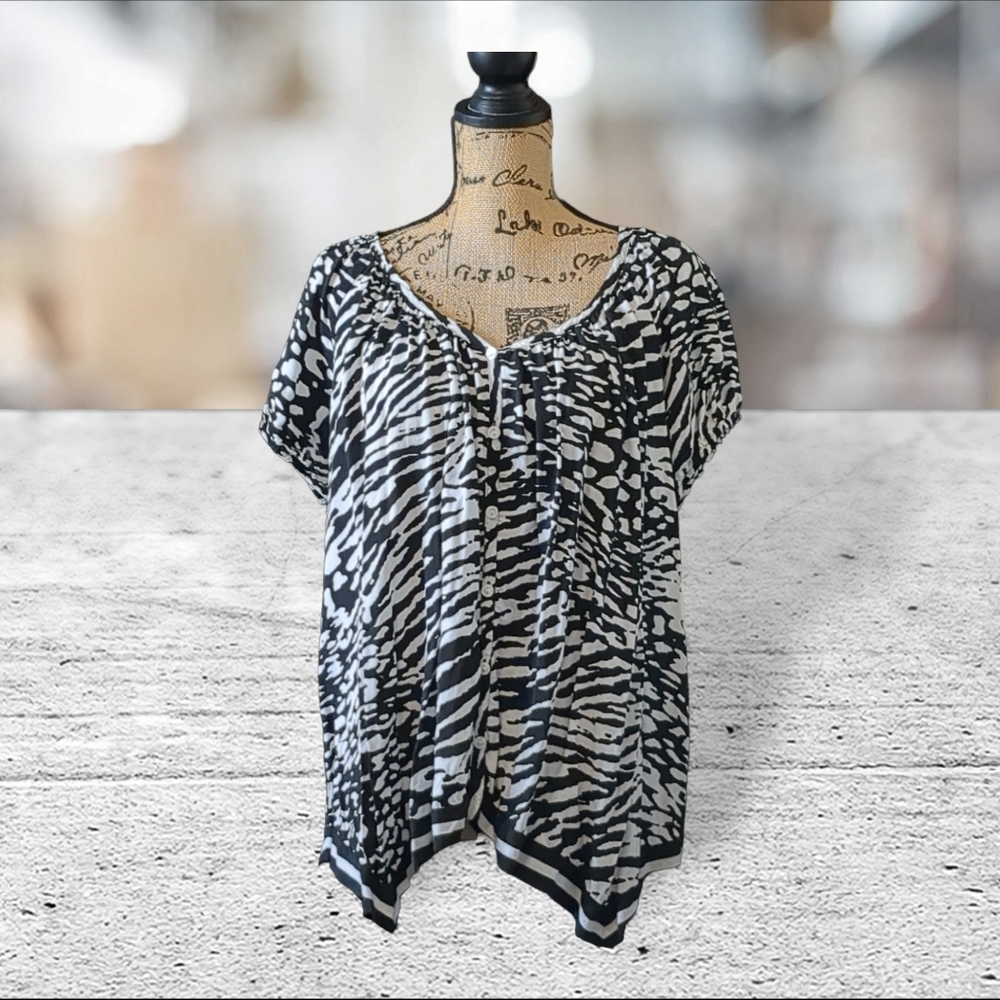Beverly Drive button down blouse size 1x